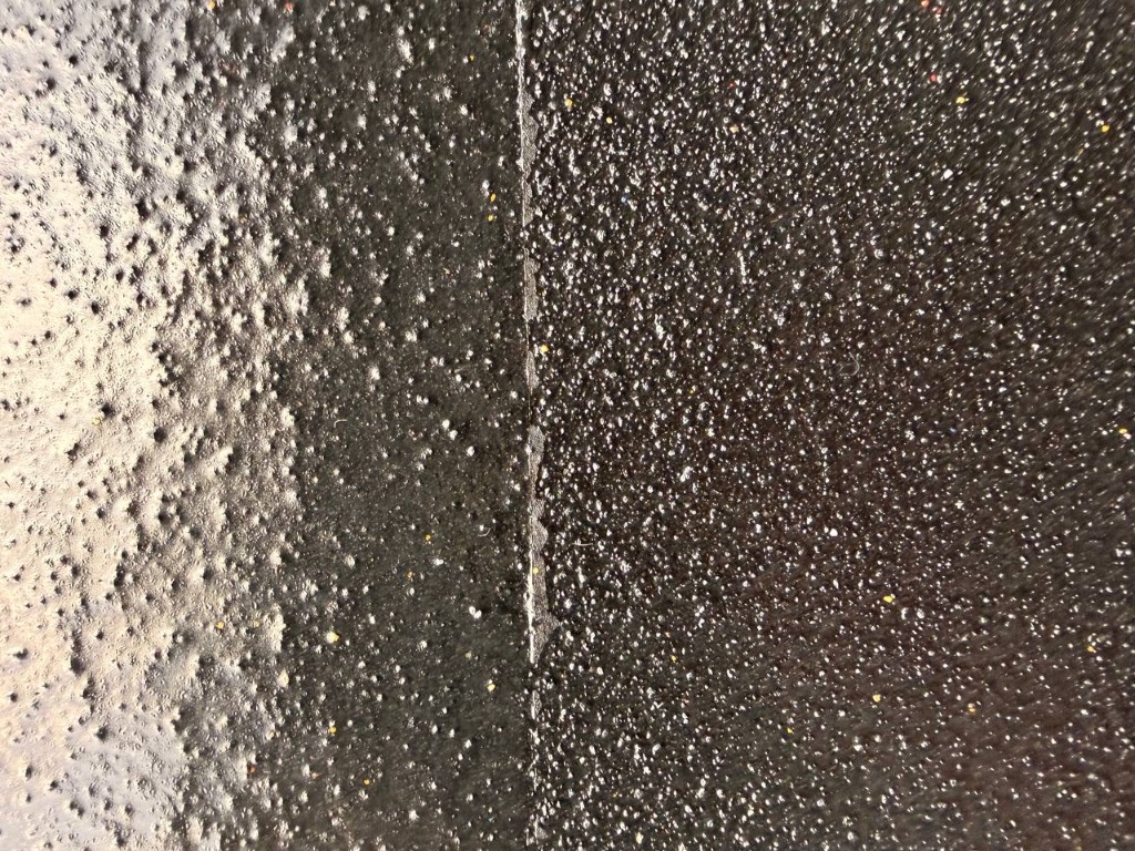 Revestimento em resina cor Grafite Vulcânico com dois tipos de acabamento